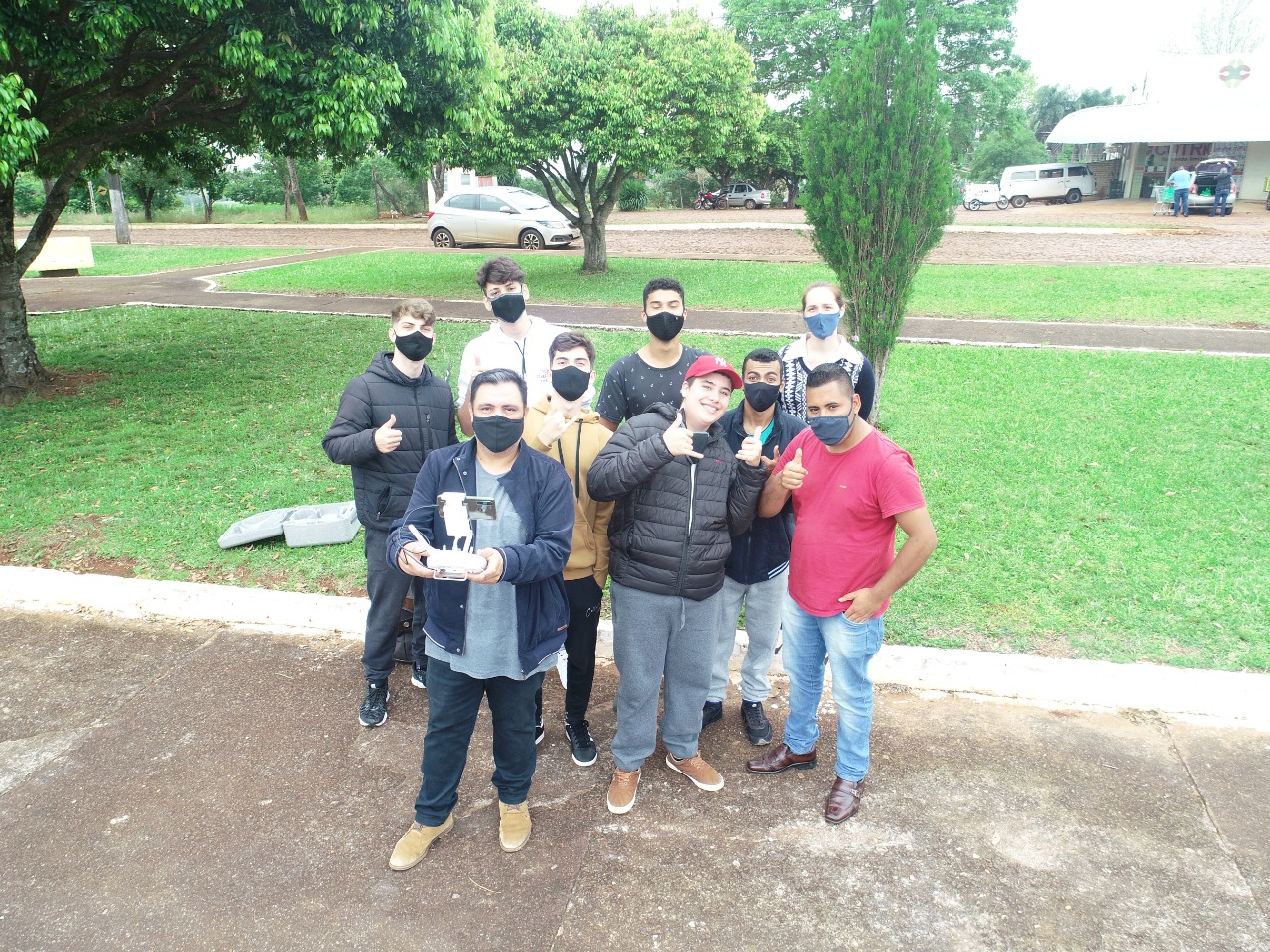 Administração Municipal juntamente com a Secretária Municipal de Assistência Social realizou curso de informática.